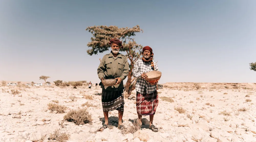 بالنسبة للعمانيين فإن ذِكر «أمواج» واللبان أصبح مرادفاً لعُمان (أمواج)