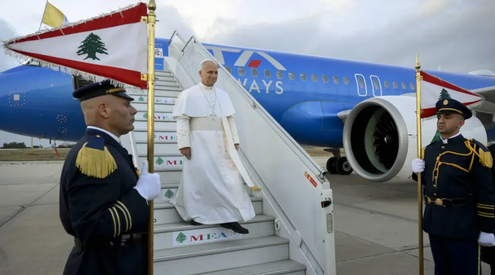 Papa 14. Leo, Beyrut Uluslararası Havalimanı'na varışında, (Vatikan- EPA)