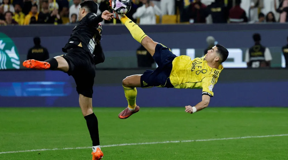 رونالدو قد يشارك مع النصر في الأدوار الإقصائية بعد أن غاب في «المجموعات» (رويترز)