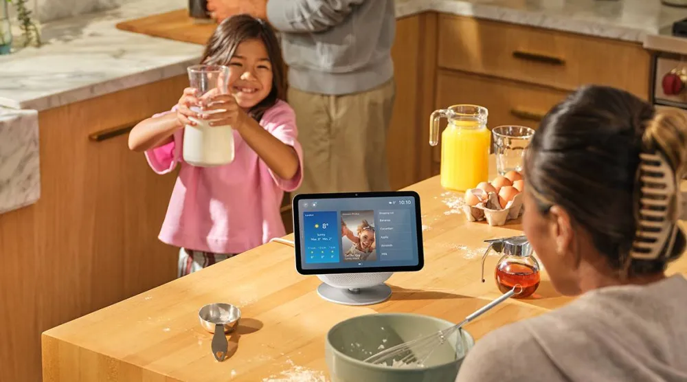 أجهزة «إيكو شو» بشاشاتها المتحركة