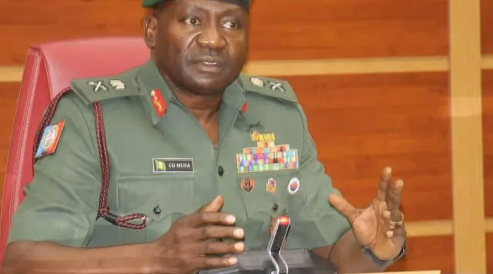 الفريق المتقاعد كريستوفر موسى المرشح لتولي منصب وزير الدفاع الجديد في نيجيريا (إعلام محلي)