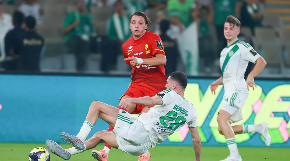 ديميرال في ظهوره الأخيرة أمام القادسية (تصوير: عدنان مهدلي)