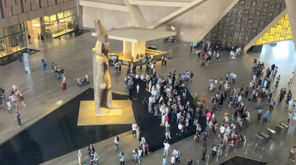 بهو المتحف المصري الكبير (الشرق الأوسط)