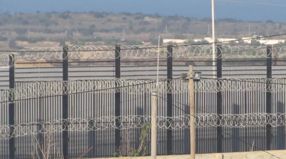 الحدود المصرية - الإسرائيلية (رويترز)