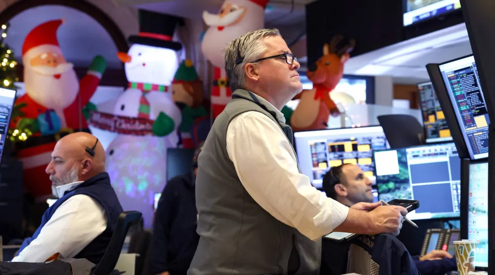 متداول يعمل في بورصة نيويورك (أ.ف.ب) 