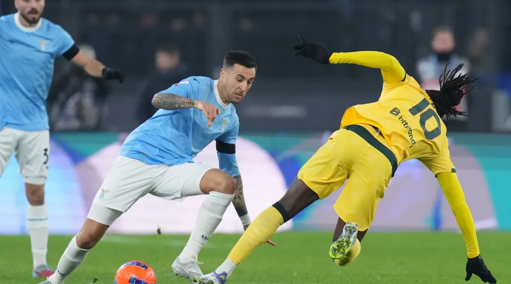 من مباراة لاتسيو والميلان في كأس إيطاليا (د.ب.أ)