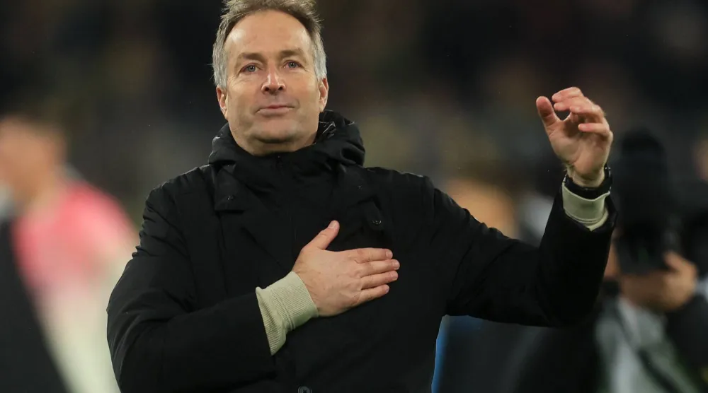 كاسبر هيولماند المدير الفني لفريق باير ليفركوزن (رويترز)