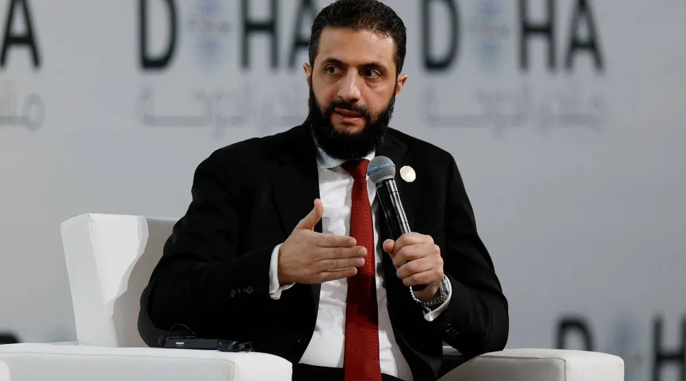 الرئيس السوري أحمد الشرع يتحدث أثناء حضوره الدورة الثالثة والعشرين لمنتدى الدوحة السنوي (رويترز)