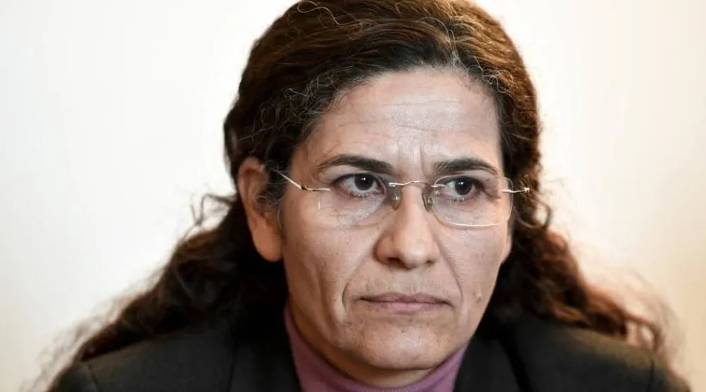 الرئيسة المشتركة لدائرة العلاقات الخارجية في الإدارة الذاتية بشمال وشرق سوريا إلهام أحمد (أرشيفية - رويترز)