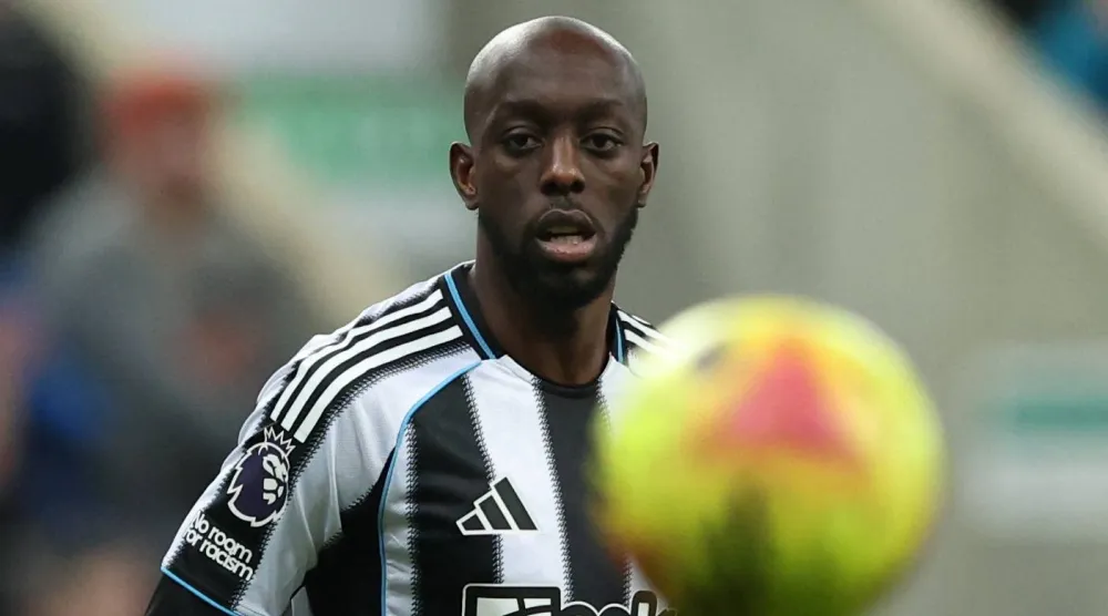 يوان ويسا (رويترز)