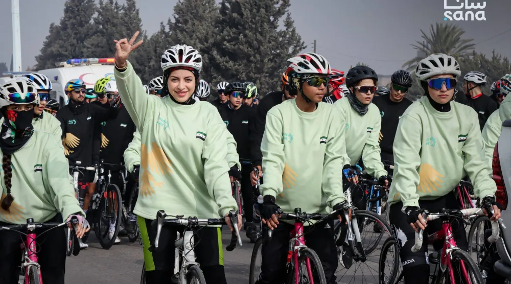 ماراثون يقطع المحافظات السورية على خط سير معركة «ردع العدوان» التي أسقطت نظام الأسد العام الماضي (سانا)