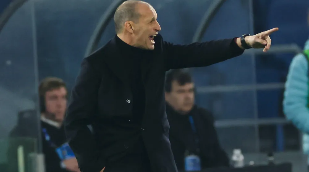 ماسيمليانو أليغري المدير الفني لميلان (د.ب.أ)