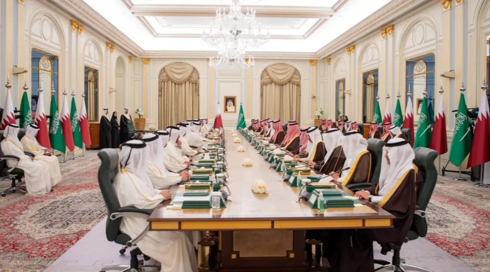 الأمير محمد بن سلمان ولي العهد رئيس مجلس الوزراء السعودي، والشيخ تميم بن حمد أمير قطر يترأسان مجلس التنسيق السعودي – القطري (واس)