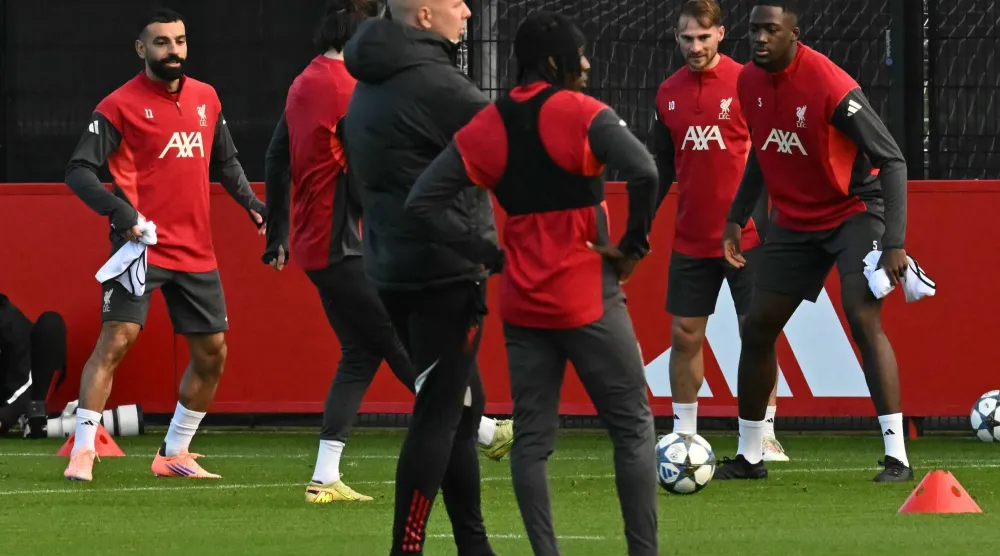 سلوت لم يتحدث إلى صلاح طوال التدريب (أ.ف.ب)