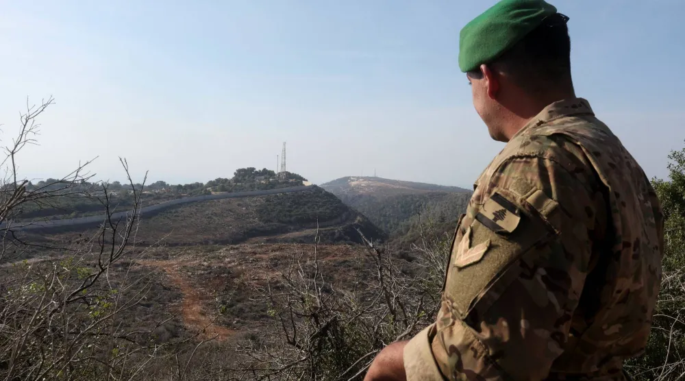 يهدد الكونغرس الأميركي بوقف مساعدات الجيش اللبناني إن لم ينزع سلاح «حزب الله» (رويترز)