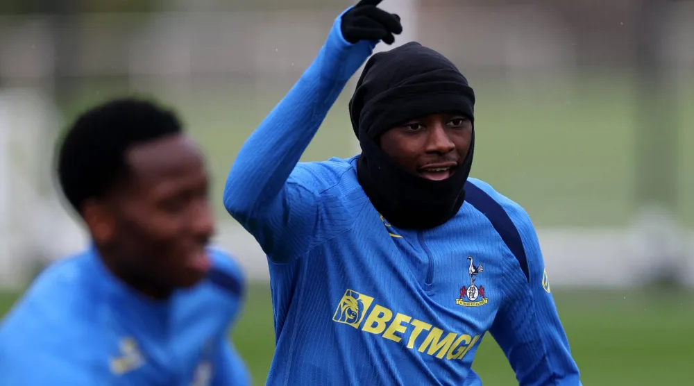 الفرنسي راندال كولو مواني في تدريبات توتنهام (رويترز)