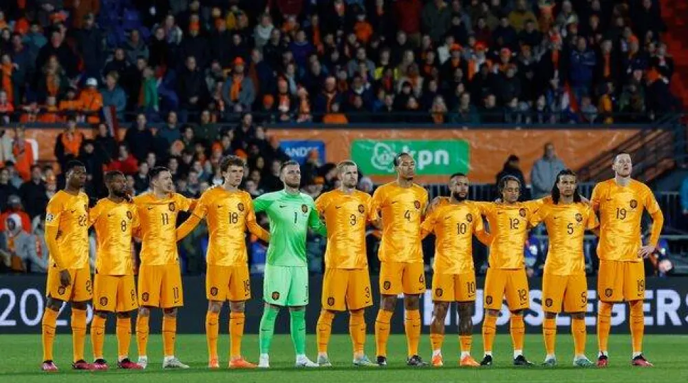 منتخب هولندا أعلن برنامجه استعداداً لكأس العالم (رويترز)