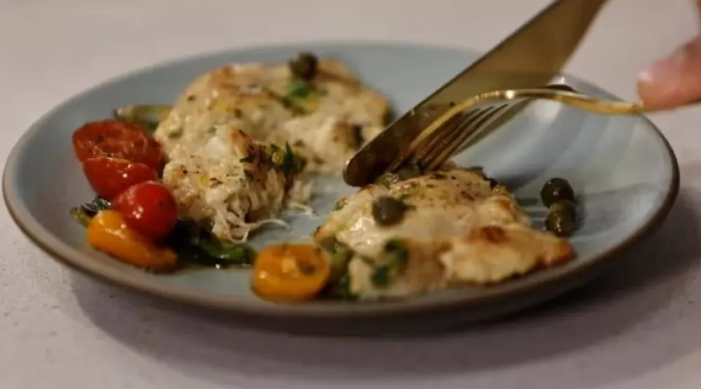 تقليل السعرات الحرارية بنسبة 30 % قد يكون كافياً لحماية الدماغ من الشيخوخة (رويترز)