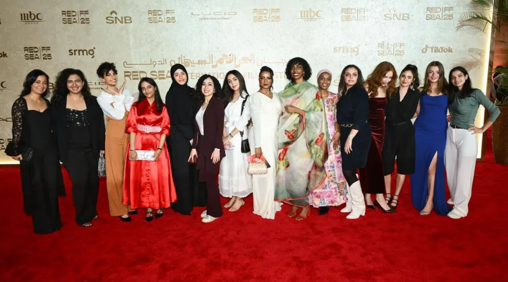 صانعات الأفلام خلال حضورهن عروض أفلامهن في مهرجان البحر الأحمر (نتفليكس) 