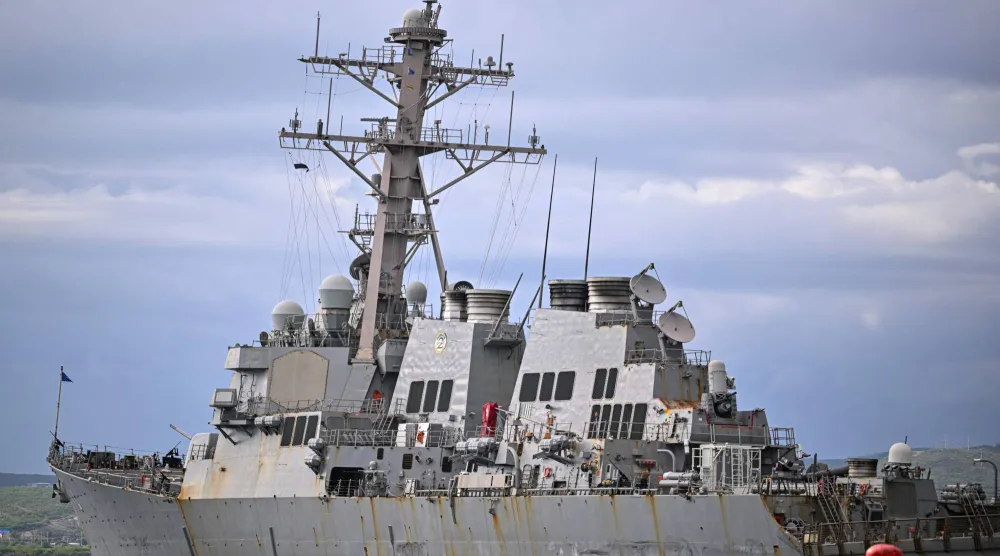 مدمرة أميركية حاملة للصواريخ ترسو في بورتو ريكو (أ.ف.ب)