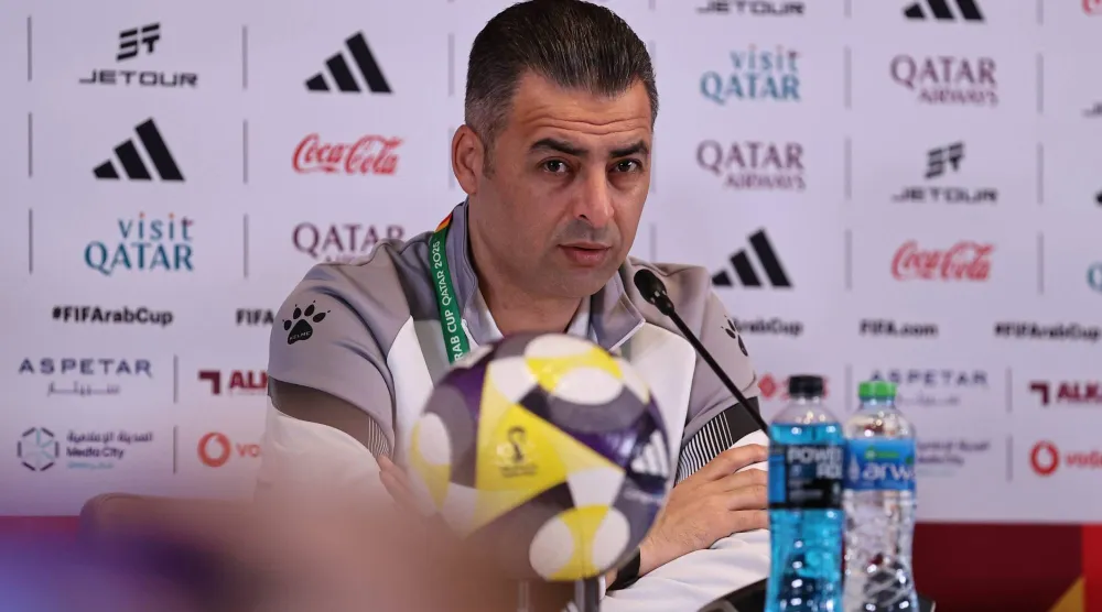 إيهاب أبو جزر مدرب منتخب فلسطين (تصوير: سعد العنزي)