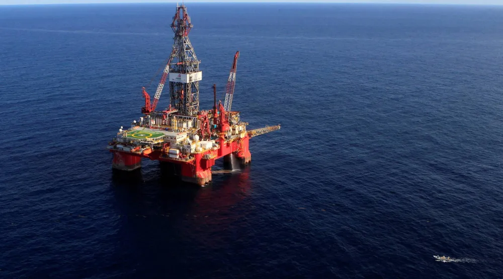 منصة «سينتيناريو» النفطية في المياه العميقة بخليج المكسيك قبالة سواحل فيراكروز (رويترز)