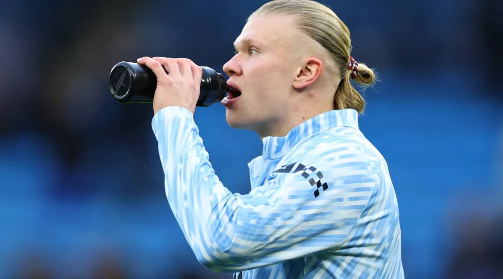 هالاند (إ.ب.أ)