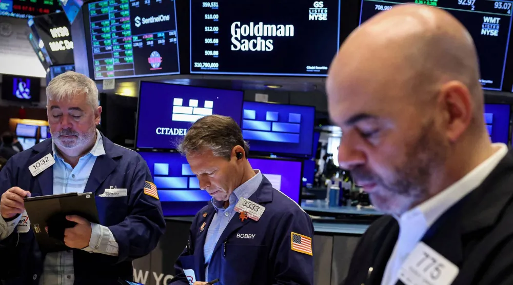 متداولون في بورصة نيويورك (رويترز)