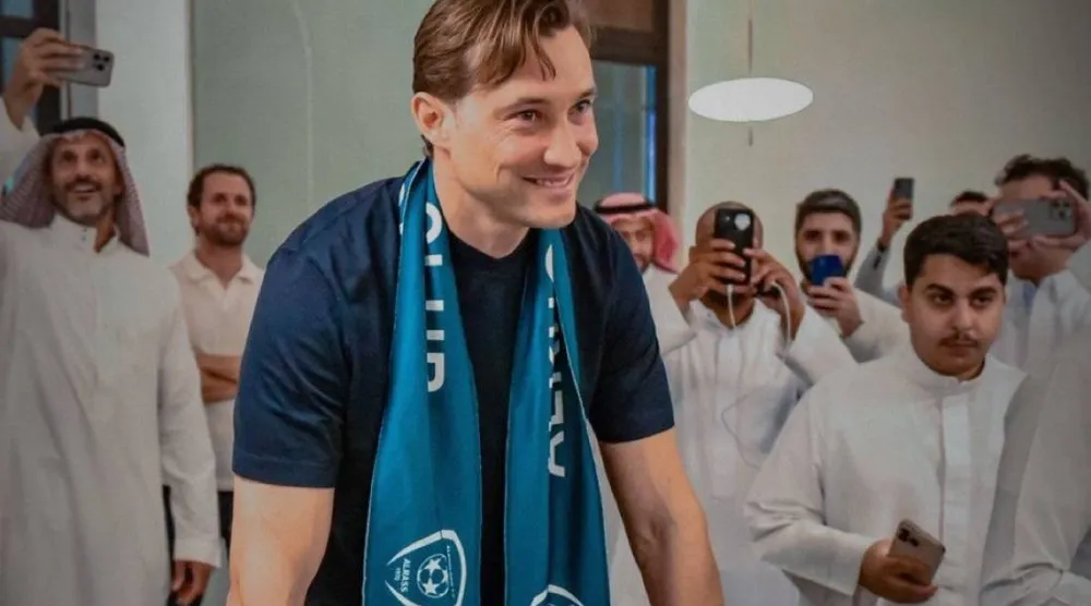 بن هاربورغ رئيس نادي الخلود (الشرق الأوسط)