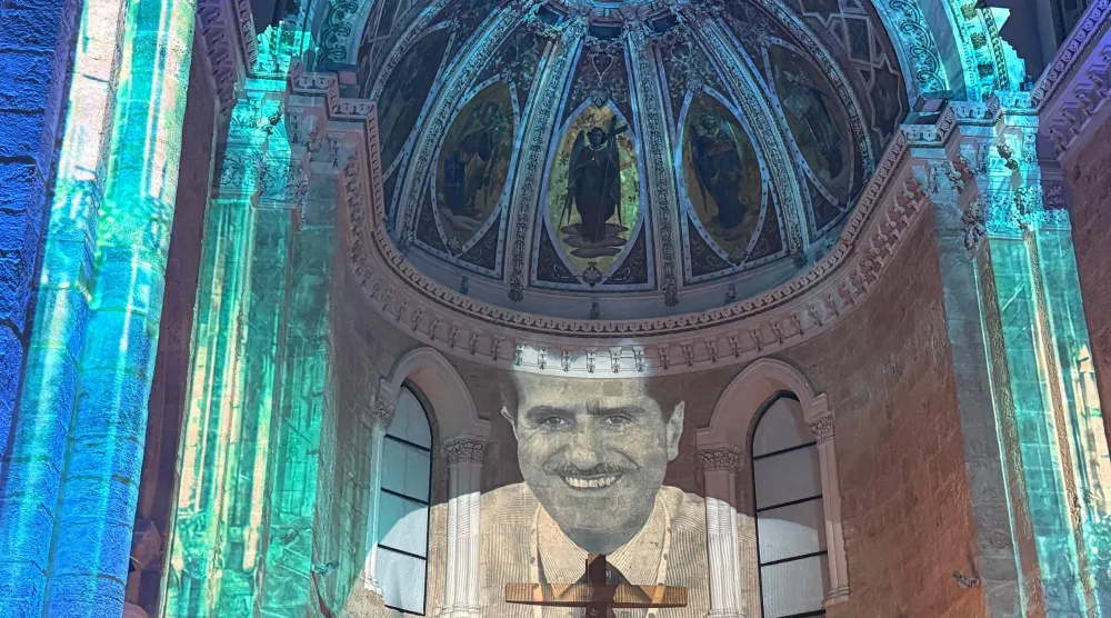 الرحيل حدث لكنَّ الحضور لم يغب يوماً (الشرق الأوسط)