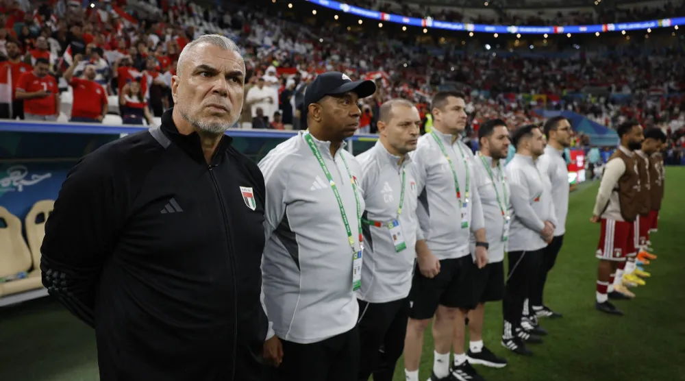 كوزمين أولاريو (رويترز)