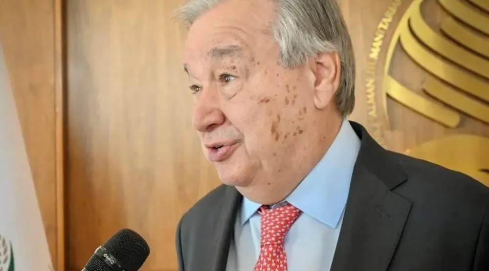 أنطونيو غوتيريش يتحدث لوكالة الأنباء السعودية من «مركز الملك سلمان للإغاثة» في الرياض الخميس (واس)