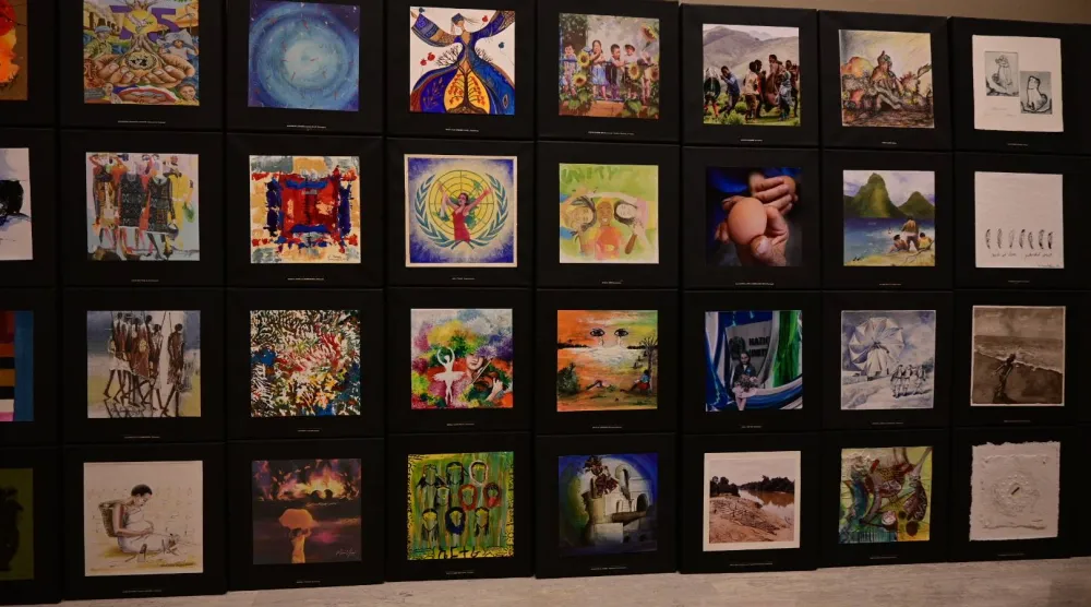 ثقافات متنوعة ظهرت في لوحات المعرض (منظمة إنتر آرت أيود برومانيا)