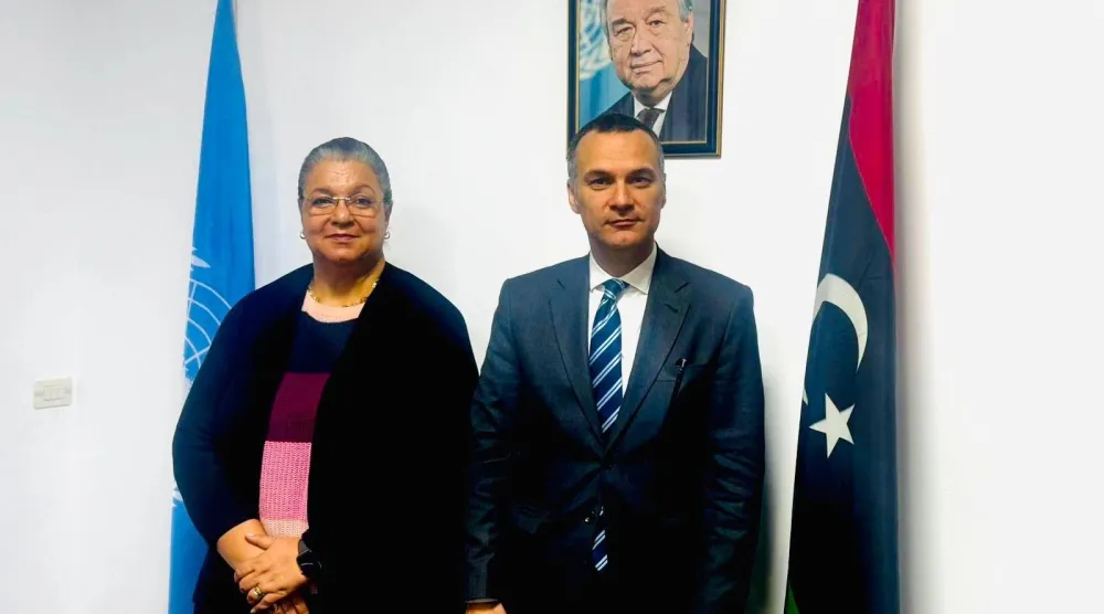 تيتيه والقائم بالأعمال المصري تامر الحفني في لقاء بطرابلس (البعثة الأممية)