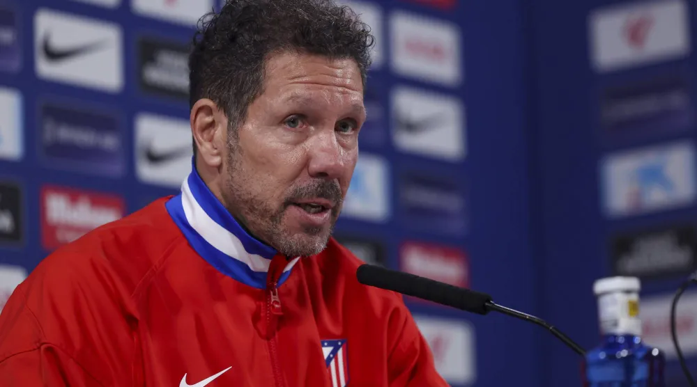 الأرجنتيني دييغو سيميوني المدير الفني لأتلتيكو مدريد (إ.ب.أ)