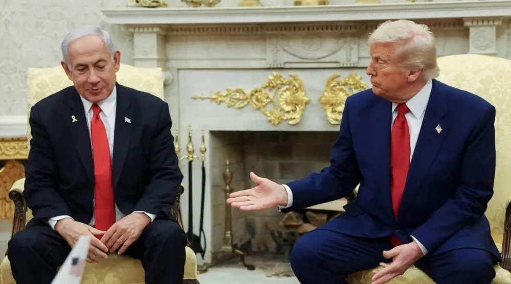 رئيس الوزراء الإسرائيلي بنيامين نتنياهو والرئيس الأميركي دونالد ترمب (أ.ب)