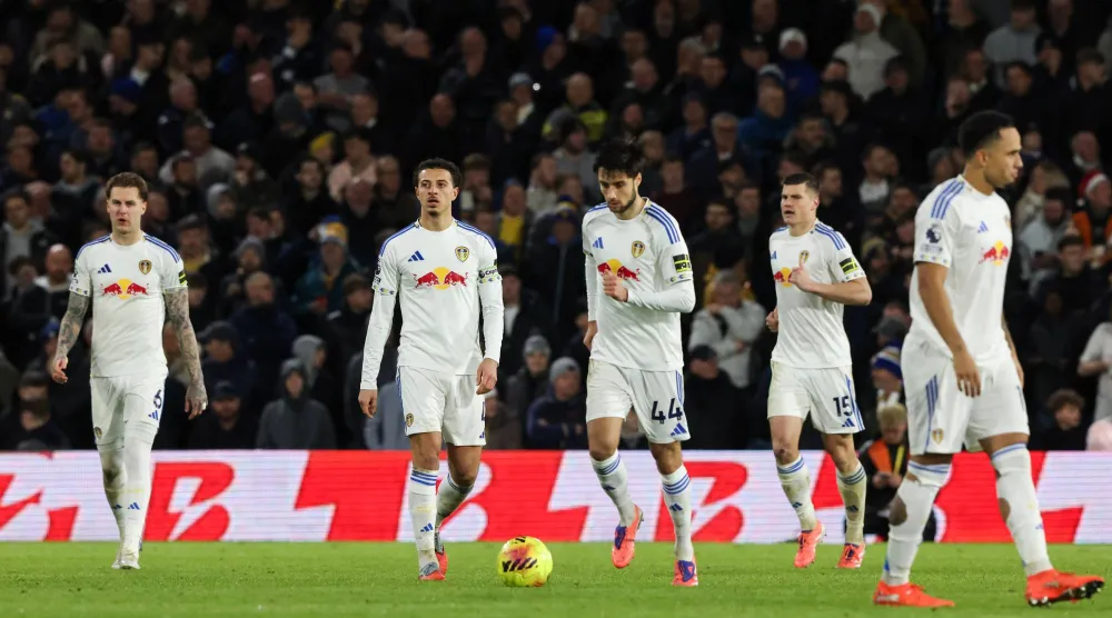 ليدز يونايتد غيّر رسمه التكتيكي مؤخراً (إ.ب.أ)