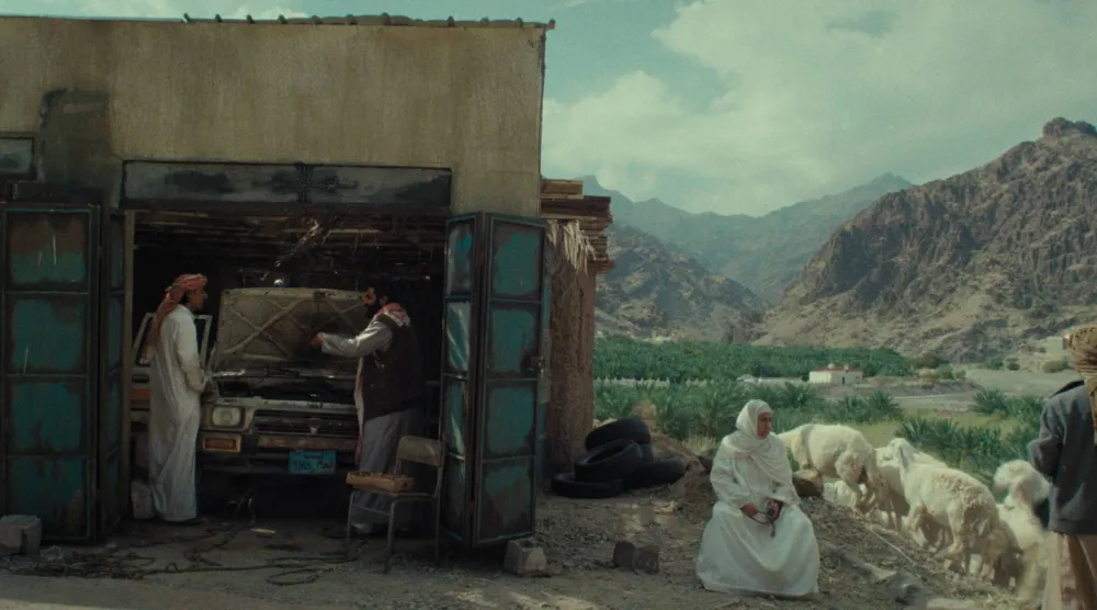 يشارك الفيلم السعودي «هجرة» في المسابقة الرسمية (إدارة المهرجان)