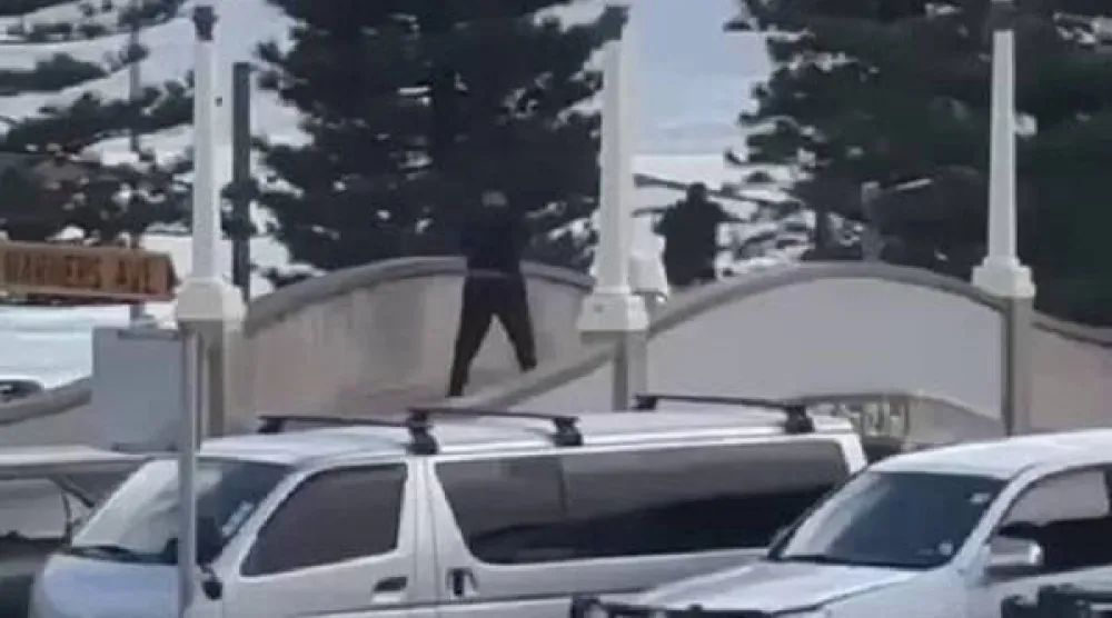 صورة تداولتها وسائل الإعلام لمنفذي الهجوم