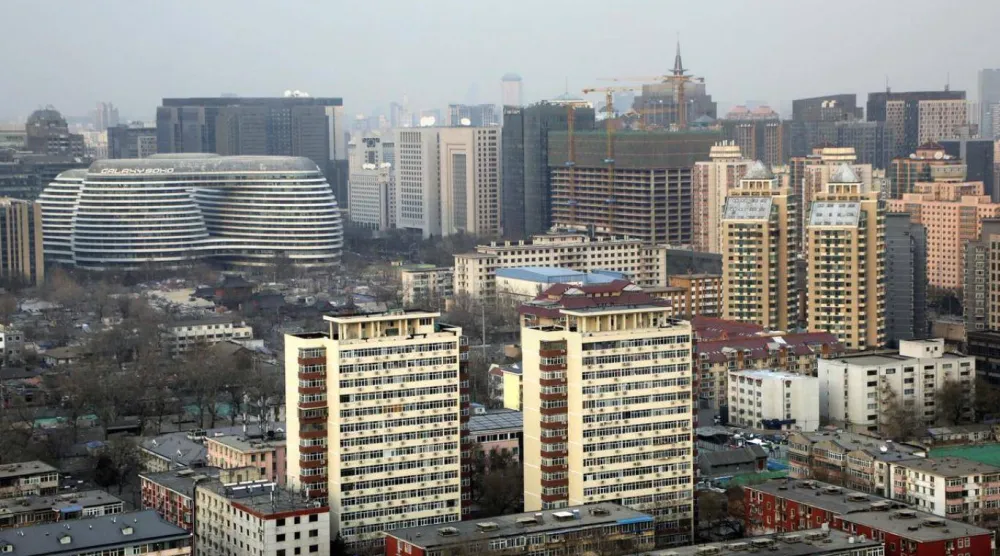 عقارات وسط العاصمة الصينية بكين (رويترز)