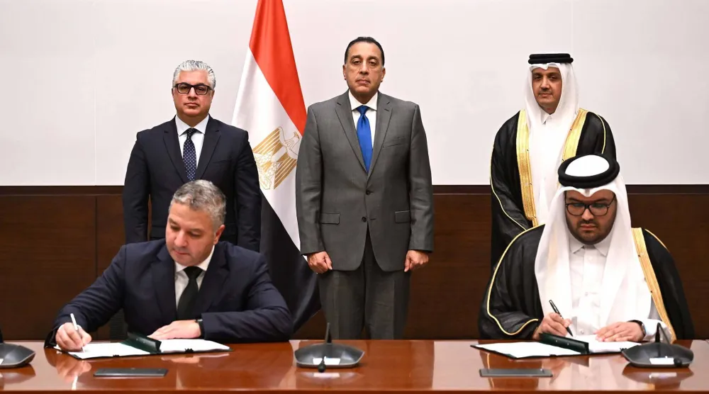 رئيس الوزراء المصري يشهد توقيع عقد مع شركة «المانع» القطرية (رئاسة مجلس الوزراء)