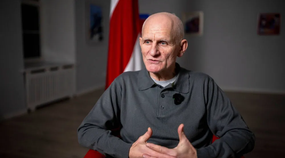 المعارض البيلاروسي أليس بيالياتسكي (أ.ب)