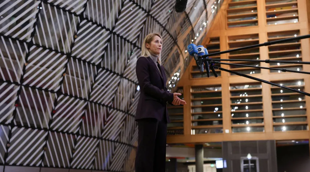 مسؤولة السياسة الخارجية بالاتحاد الأوروبي كايا كالاس قبيل اجتماع وزراء خارجية التكتل في بروكسل (رويترز)