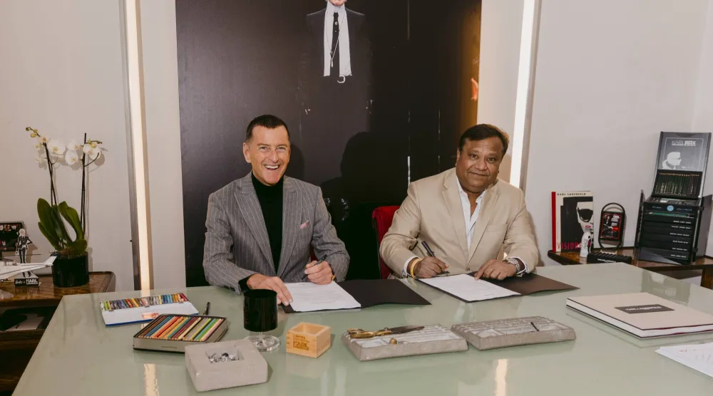 «كارل لاغرفيلد» ومطوّرو آرك يطلقان مشروعاً سكنياً فاخراً في رأس الخيمة