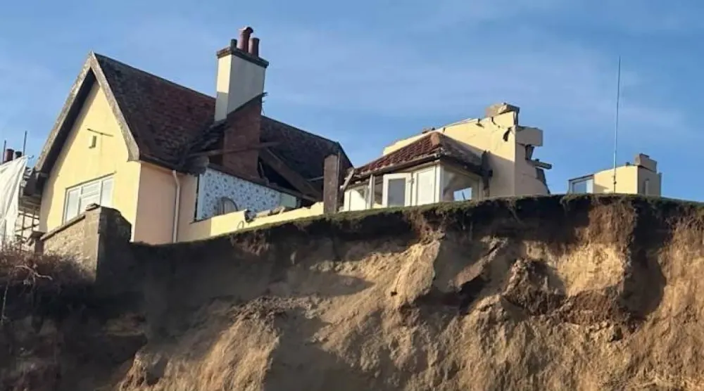 The bulldozers have moved in to demolish The Chantry (ITV News) 