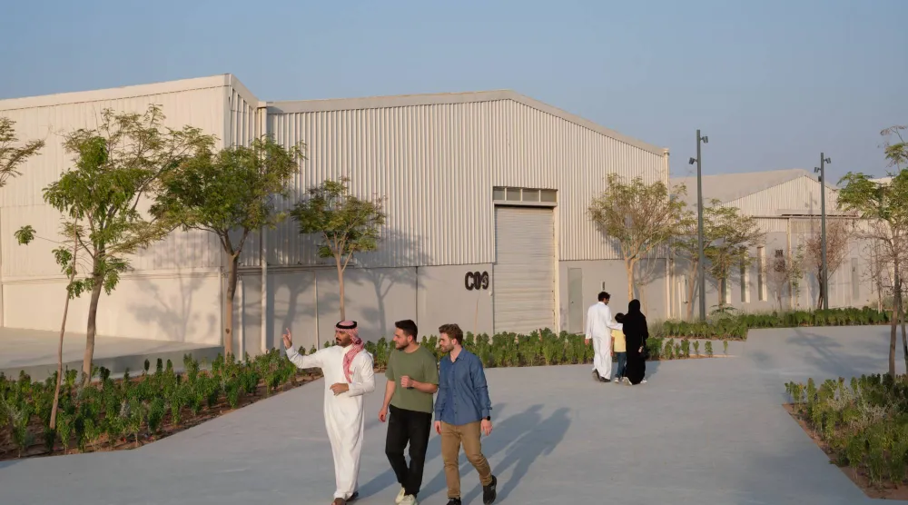 الإعلان عن قائمة الفنانين المشاركين في بينالي الدرعية للفن المعاصر 2026