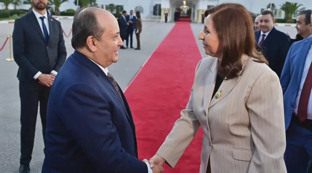 الوزير الأول الجزائري مع رئيسة الحكومة التونسية 12 ديسمبر الحالي (الوزارة الأولى الجزائرية)