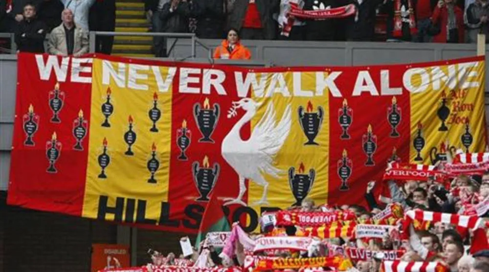 احتفالات ليفربول بلقب الدوري الإنجليزي شابها حادث الدهس المتعمد (رويترز)