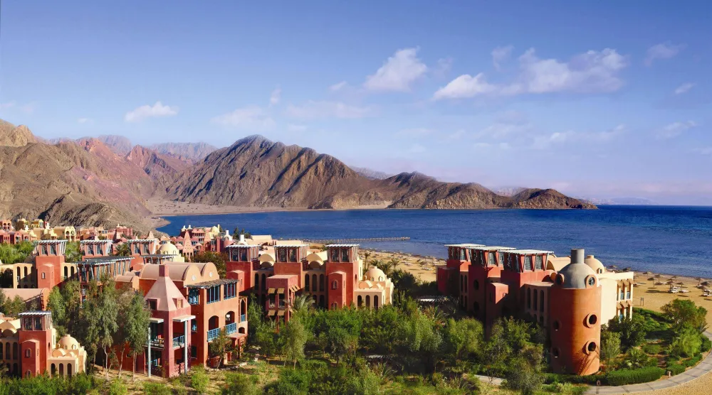 أحد المنتجعات السياحية الفاخرة في مدينة طابا (هيئة تنشيط السياحة)