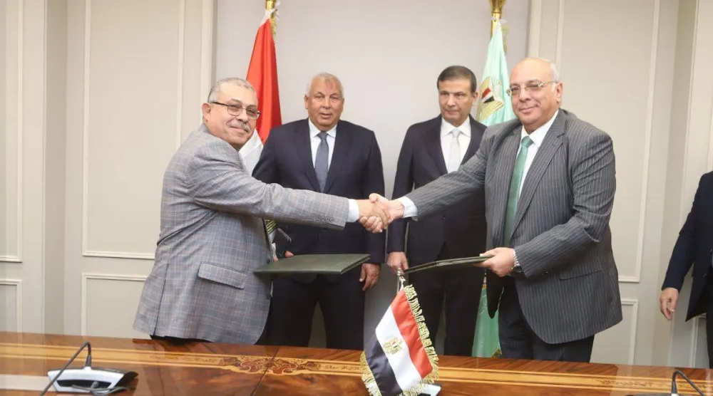 وزارة الزراعة ومحافظة الوادي الجديد توقعان بروتوكولاً لحماية إنتاج الحرير (وزارة الزراعة المصرية)